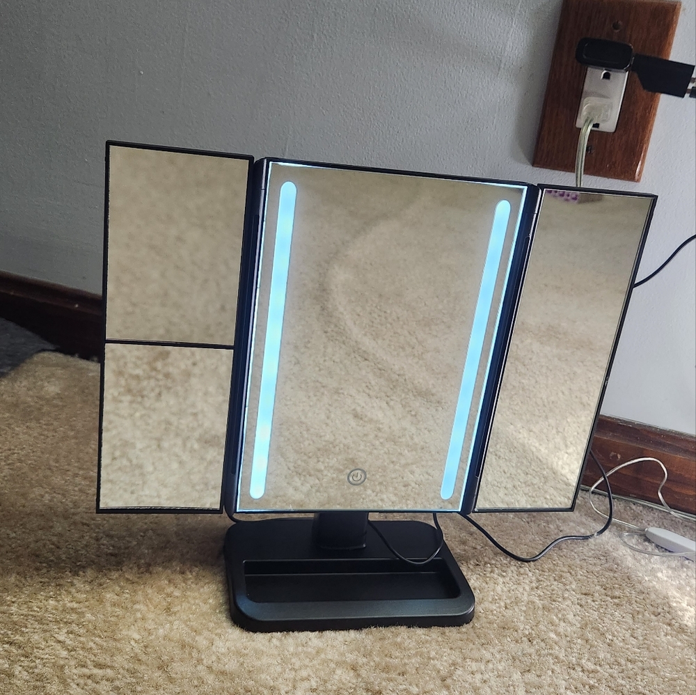 Light Up Vanity Mirror